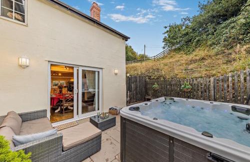 Llanfair Caereinion House | 3 Bed in Welshpool 65018