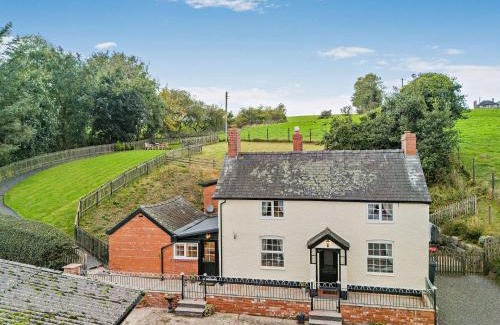 Llanfair Caereinion House | 3 Bed in Welshpool 65018