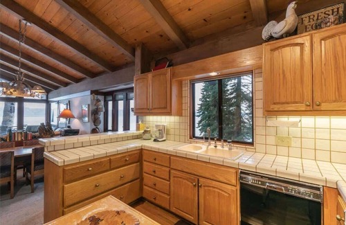 Tahoe City House | 3 Bed Lakefront Townhome @ Chinquapin | Unit 174