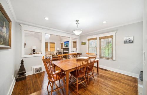Cherry Street House | 3 Bed, Office, Hot Tub, 2 Min To Cherry St