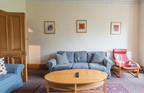 Bruntsfield Apartment | 3 bed overlooking meadows park