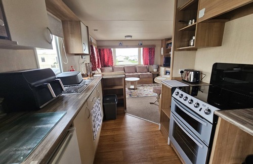 Rhyl Ski Chalet | 3 Bed Standard caravan Robinhood