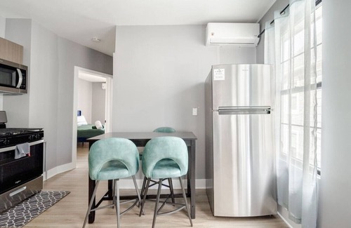 Black Rock Historic District Apartment | 3 Bedrm Apt at Black Rock Suites