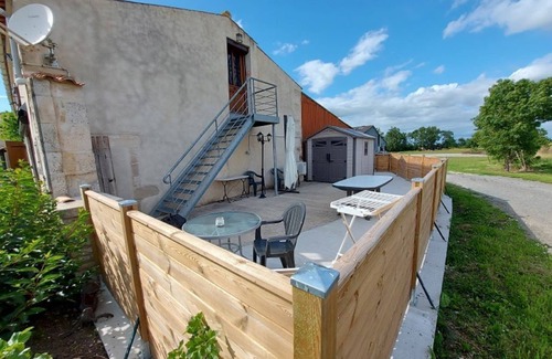 Aunis Atlantique Apartment | 3 Bedroom Apartment in Saint-Jean-de-Liversay
