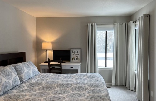 Fontana House | 3 Bedroom - Lake Geneva - Indoor Pool - Abbey Springs 5 Star Resort