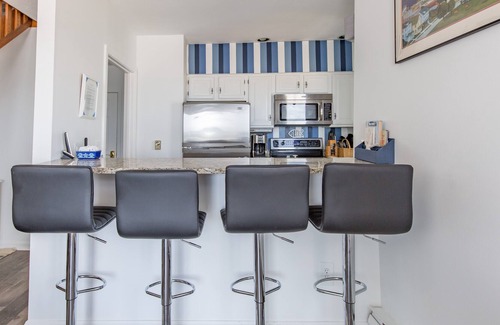 Old Orchard Beach Condo | 3 Bedroom 2 Bathroom Direct Ocean views!