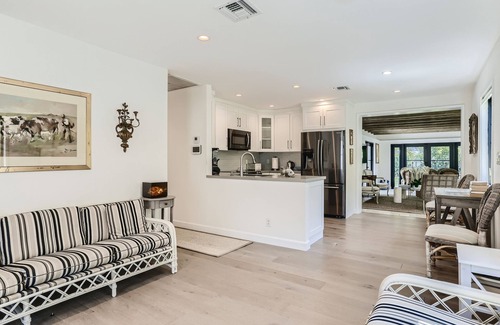 Southside House | 3 bedroom/2 bath pool home near Intracoastal Waterway