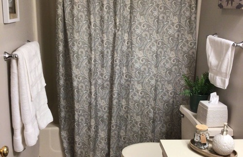 North Conway Condo | 3 Bedroom 2 bath Condo in N. Conway, In a quiet, family friendly neighborhood.