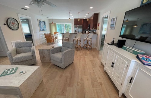 Holmes Beach House | 3 Bedroom, 2 Bath Ground Level with Heated Pool - Short walk to the beach.