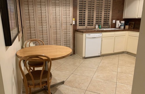 Rancho Mirage Condo | *3 Bedroom, 2 bath glamorous resort on the golf course - $99
