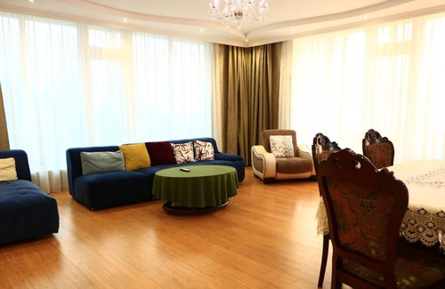 Batumi House | 3 Bedroom 2 bathroom House