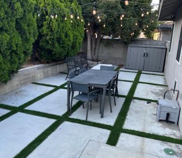 Westchester House | 3 bedroom 2 bathroom stylish and modern home in Marina Del Rey