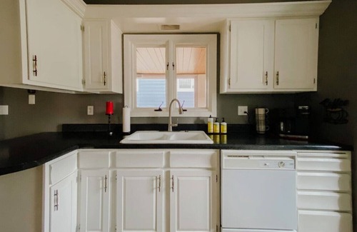 Spearfish House | 3 bedroom, 2 bathroom, Peaceful Family Home
