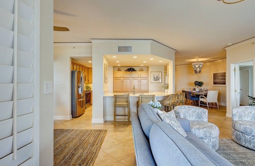 Palmetto Dunes Villa | 3 bedroom/3 bathroom 2nd floor oceanfront condo with lots of amenities