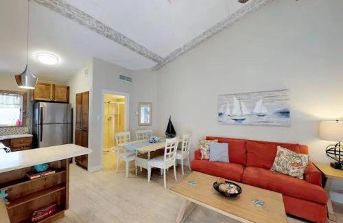 Corpus Christi Apartment | 3 bedroom 3 bath Condo