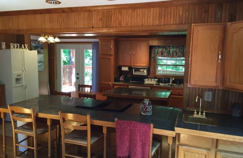 Byrdstown House | 3 Bedroom 3 Bath Home Close To Star Point Marina On Beautiful Dale Hollow Lake