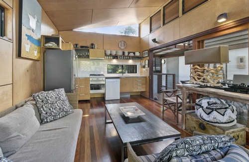 Point Lookout House | 3 bedroom 3 bathroom beachhouse only a short walk to several beaches,.