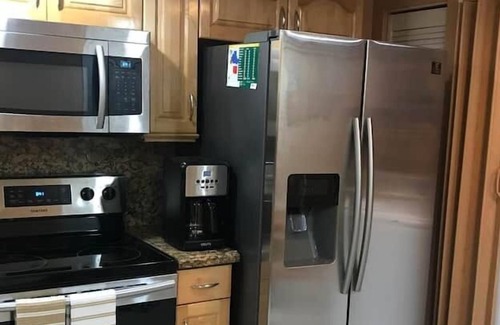 Lauderhill Apartment | 3 Bedroom 702143 by Houzlet