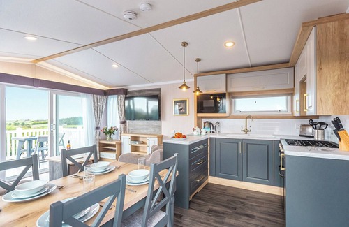 Holywell House | 3 bedroom accommodation in Holywell Bay