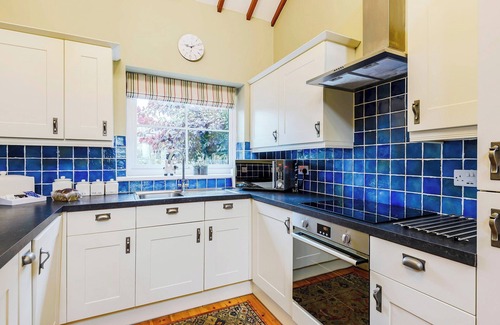 Bont Newydd Cottage | 3 bedroom accommodation in Caethro, near Caernarfon