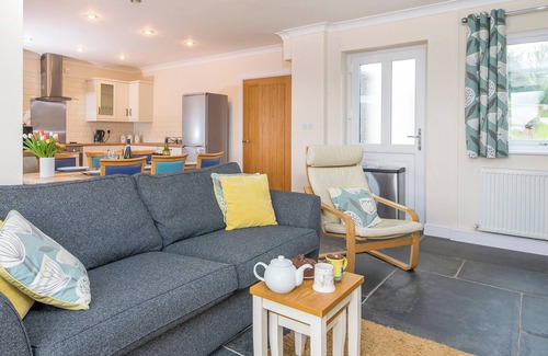 Llanfyrnach Cottage | 3 bedroom accommodation in Cilrhedyn, near Newcastle Emlyn