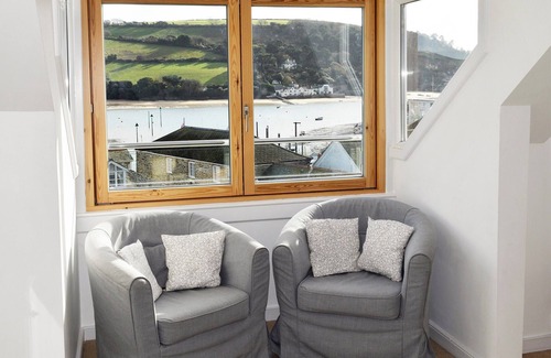 Salcombe Cottage | 3 bedroom accommodation in Buckley St