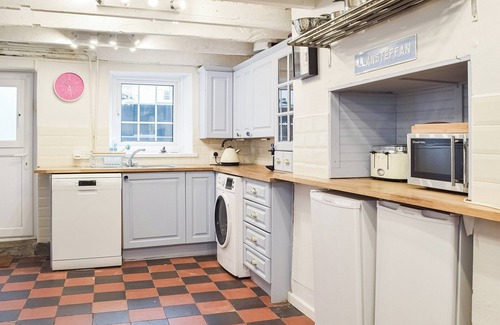 Llansteffan Cottage | 3 bedroom accommodation in Llansteffan, near Carmarthenshire