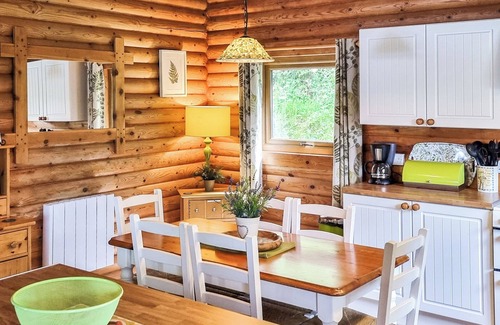 Pentrefelin Cottage | 3 bedroom accommodation in Llanfynydd