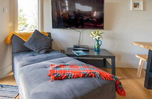 Fearnan Cottage | 3 bedroom accommodation in Fearnan, near Aberfeldy