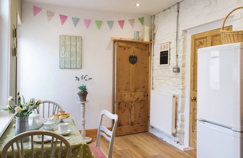 Burry Port Cottage | 3 bedroom accommodation in Burry Port, near Llanelli