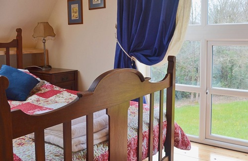 Pont-rug Cottage | 3 bedroom accommodation in Caeathro, Caernarfon