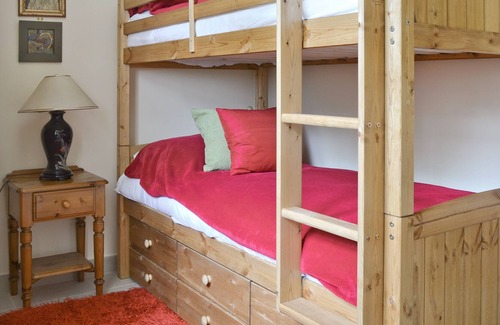 Pont-rug Cottage | 3 bedroom accommodation in Caeathro, Caernarfon
