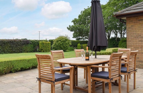 Poulton-le-Fylde Cottage | 3 bedroom accommodation in Singleton
