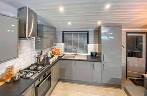 Bethesda Ski Chalet | 3 bedroom accommodation in Snowdonia