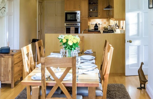 Windermere Cottage | 3 bedroom accommodation in Bowness-on-Windermere, near Windermere