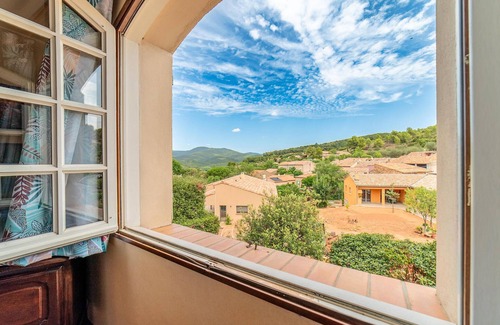 Pierrerue House | 3 bedroom accommodation in Pierrerue