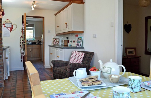 Beaumaris Cottage | 3 bedroom accommodation in Llangoed, near Beaumaris