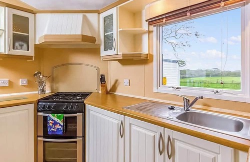 Ningwood House | 3 bedroom accommodation in Newbridge, Nr Yarmouth