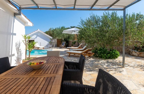Dracevica House | 3 bedroom accommodation in Nerezisca
