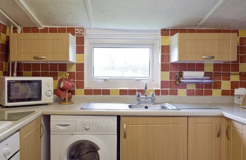 Pont Yates Cottage | 3 bedroom accommodation in Cynheidre, near Llanelli