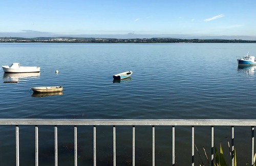 Llanrhidian Higher Cottage | 3 bedroom accommodation in Penclawdd, near Swansea