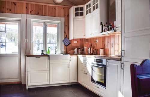 Balsfjord House | 3 bedroom accommodation in Øverbygd