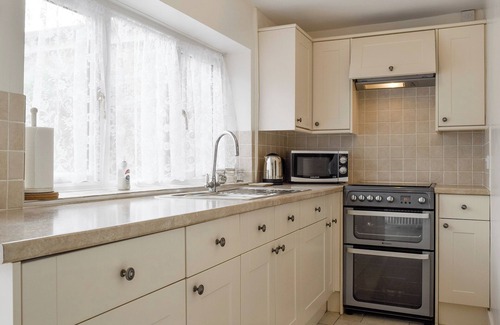 Bampton Cottage | 3 bedroom accommodation in Bampton, near Witney