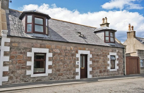 Buckie Cottage | 3 bedroom accommodation in Portknockie, Banffshire