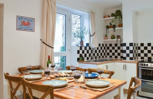 West Cliff Cottage | 3 bedroom accommodation in Whitby