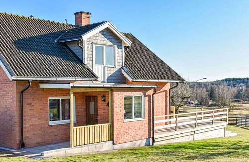 Hultsfred House | 3 bedroom accommodation in Vena