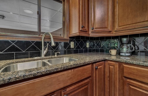 Marion Condo | 3 bedroom accommodation in Marion