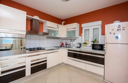 Igrane Apartment | 3 bedroom amazing apartment in Igrane
