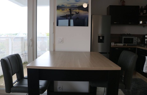 Courcouronnes Apartment | 3 Bedroom Apartment in Ã‰vry-Courcouronnes