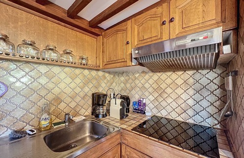 Les Lecques Apartment | 3-bedroom apartment with garden, direct beach access